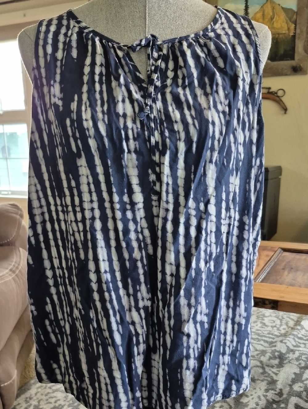 SONOMA Navy and White Tie-Dye Sleeveless Keyhole Top